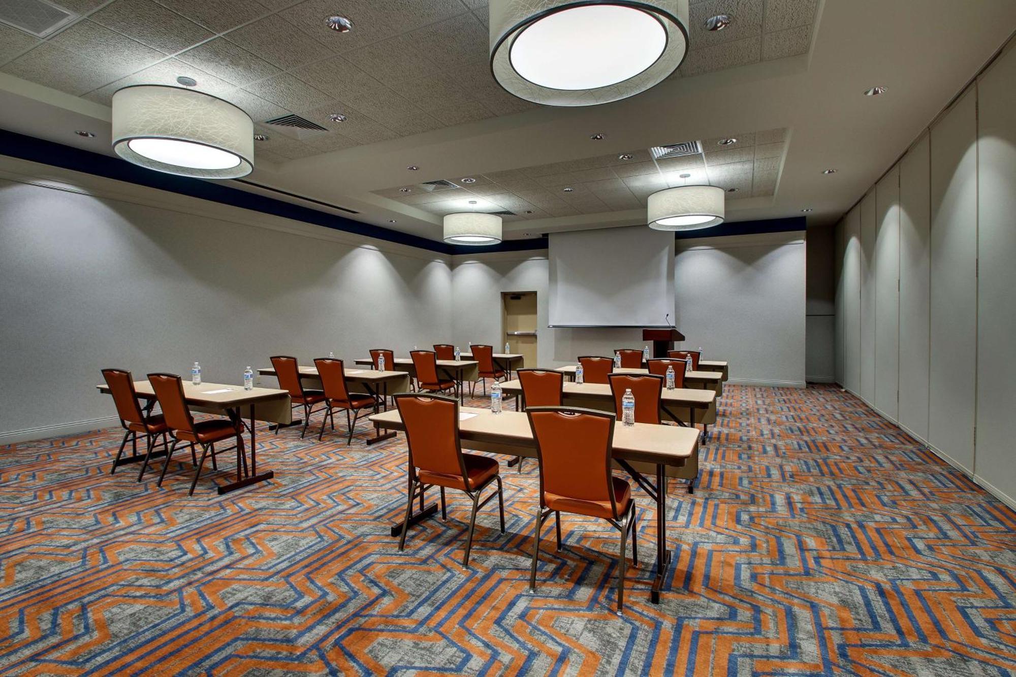 Drury Inn & Suites Iowa City Coralville Esterno foto