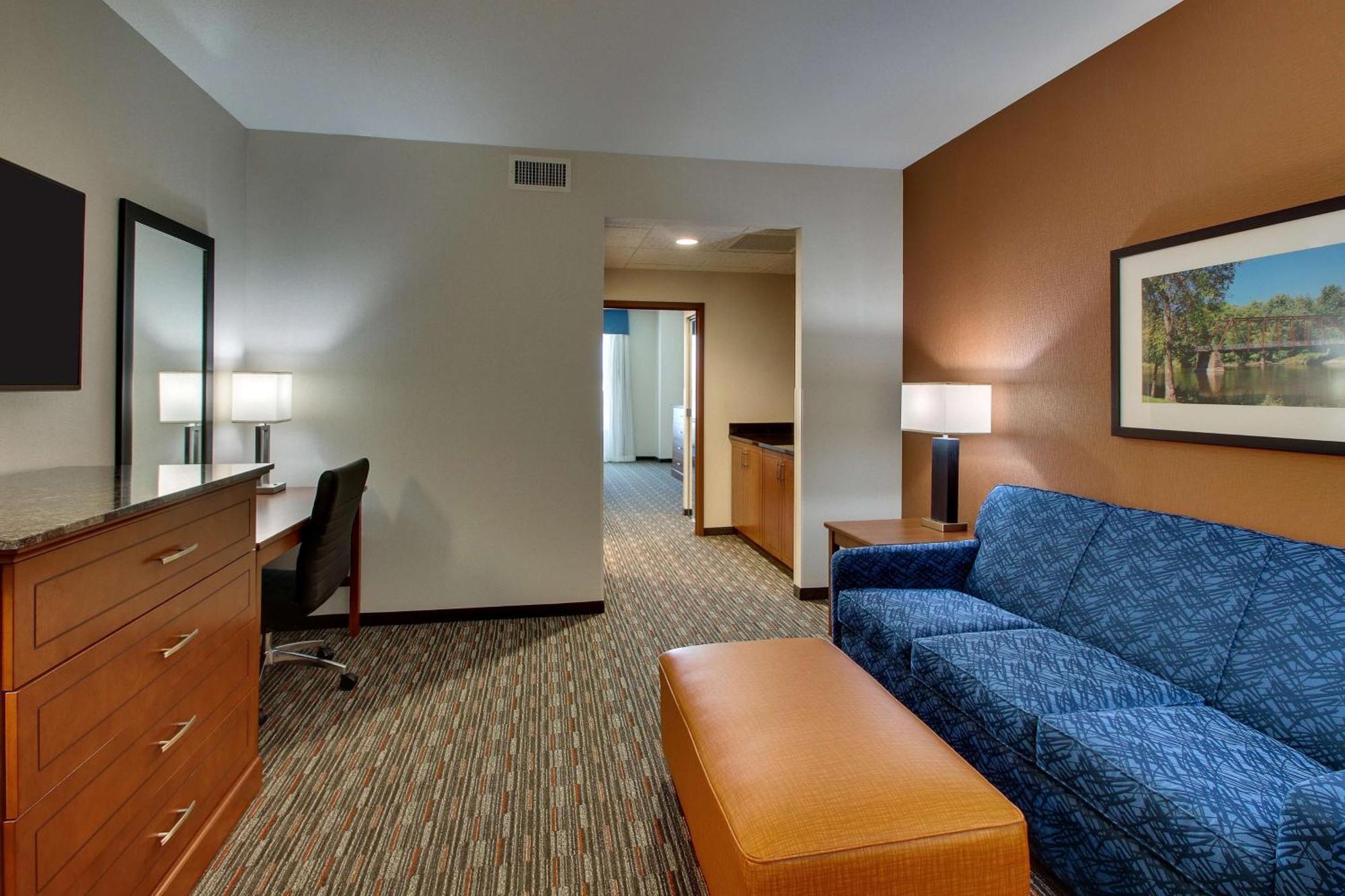 Drury Inn & Suites Iowa City Coralville Esterno foto