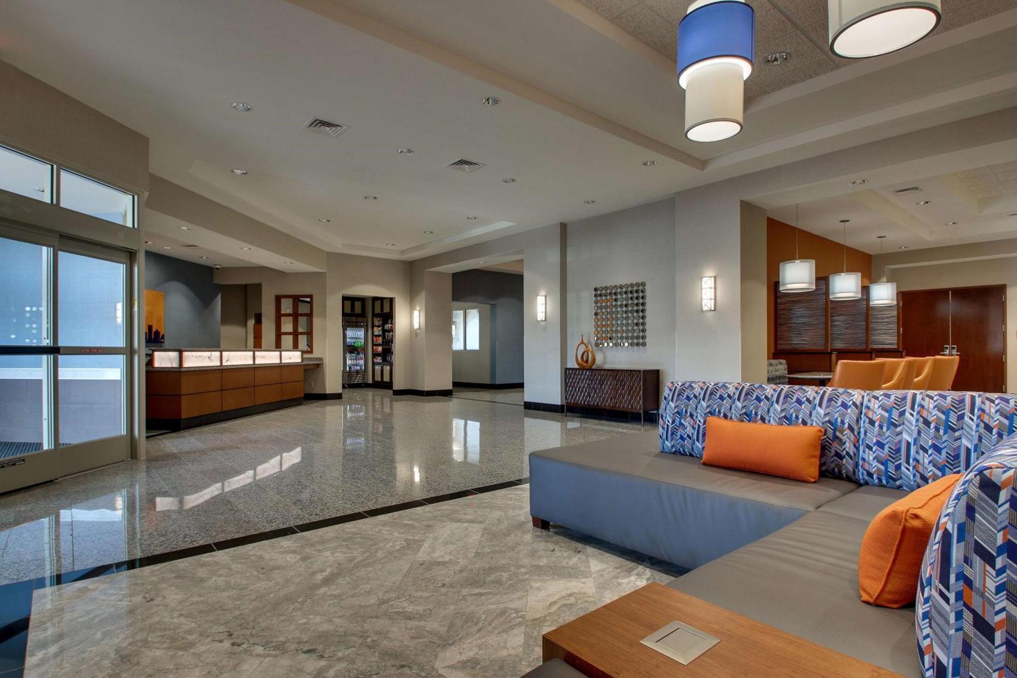 Drury Inn & Suites Iowa City Coralville Esterno foto